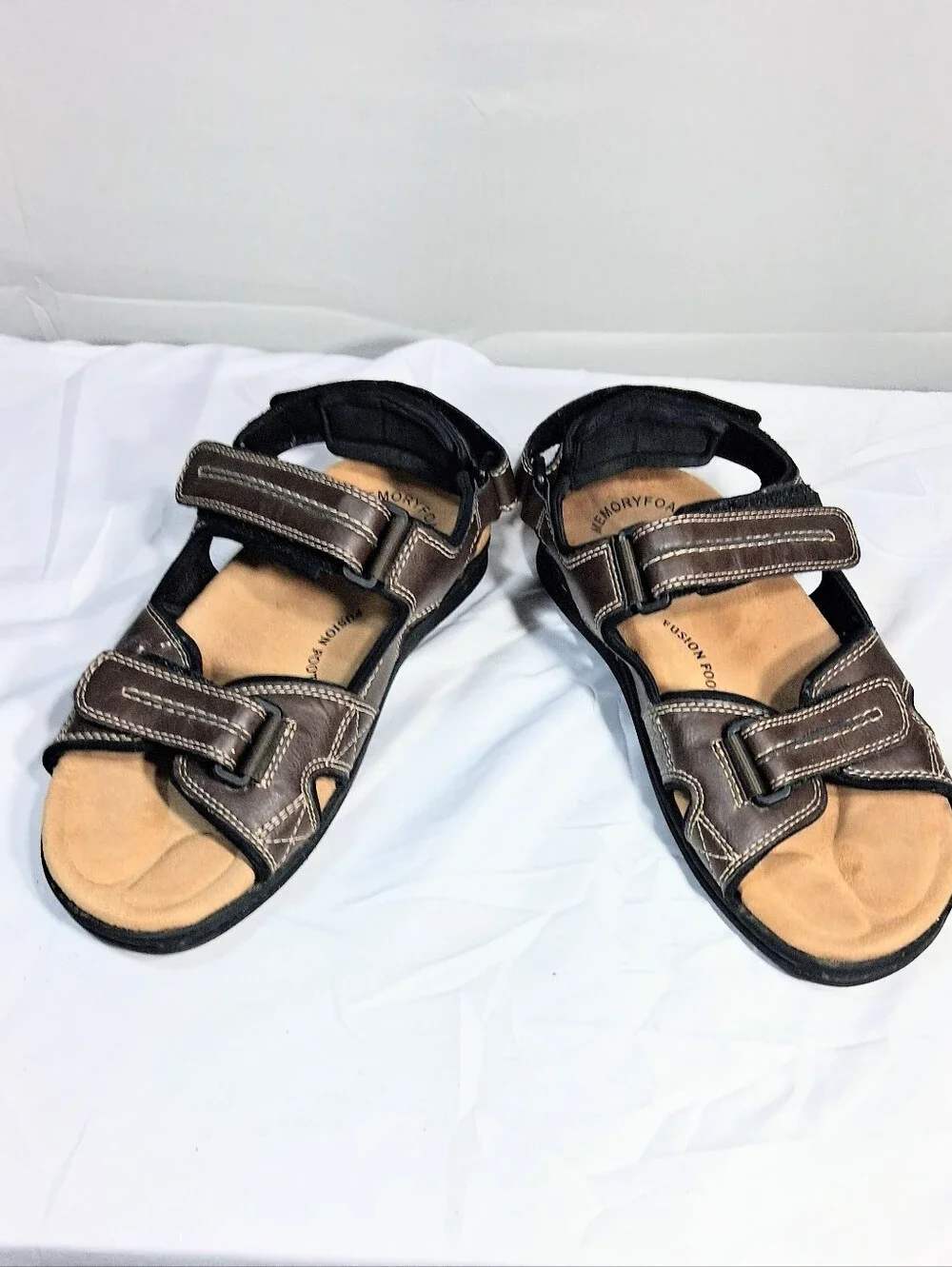 Men's Size 8 Dockers Newpage 3 Strap Memory Foam Support Sporty Sandals